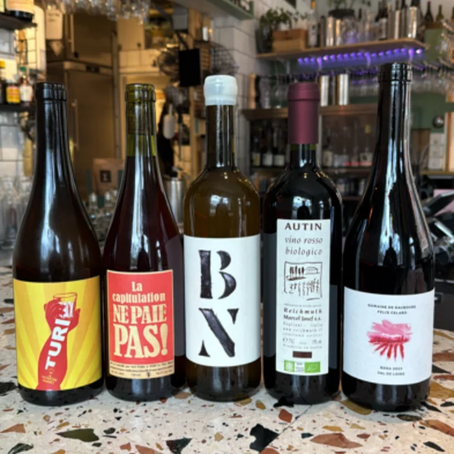 Ny vecka - nya smarriga grejer på glas.

Salvatore Marino - Turi Bianco 2023
Les Temps de Cerises - La capitulation.. 2023
Partida Creus - Blanco Natural 2022
Marcel Reichmuth - Autin 2004
Felix Celard - Rosa 2023